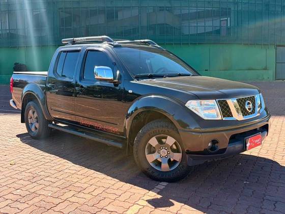 NISSAN FRONTIER 2.5 LE 4X4 CD TURBO ELETRONIC DIESEL 4P AUTOMÁTICO NISSAN FRONTIER 2.5 LE 4X4 CD TURBO ELETRONIC DIESEL 4P AUTOMÁTICO
